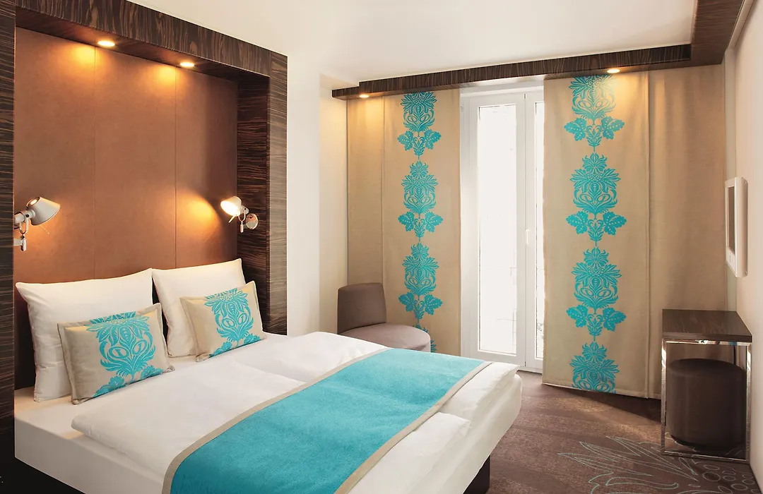 Motel One Hamburg Airport-1